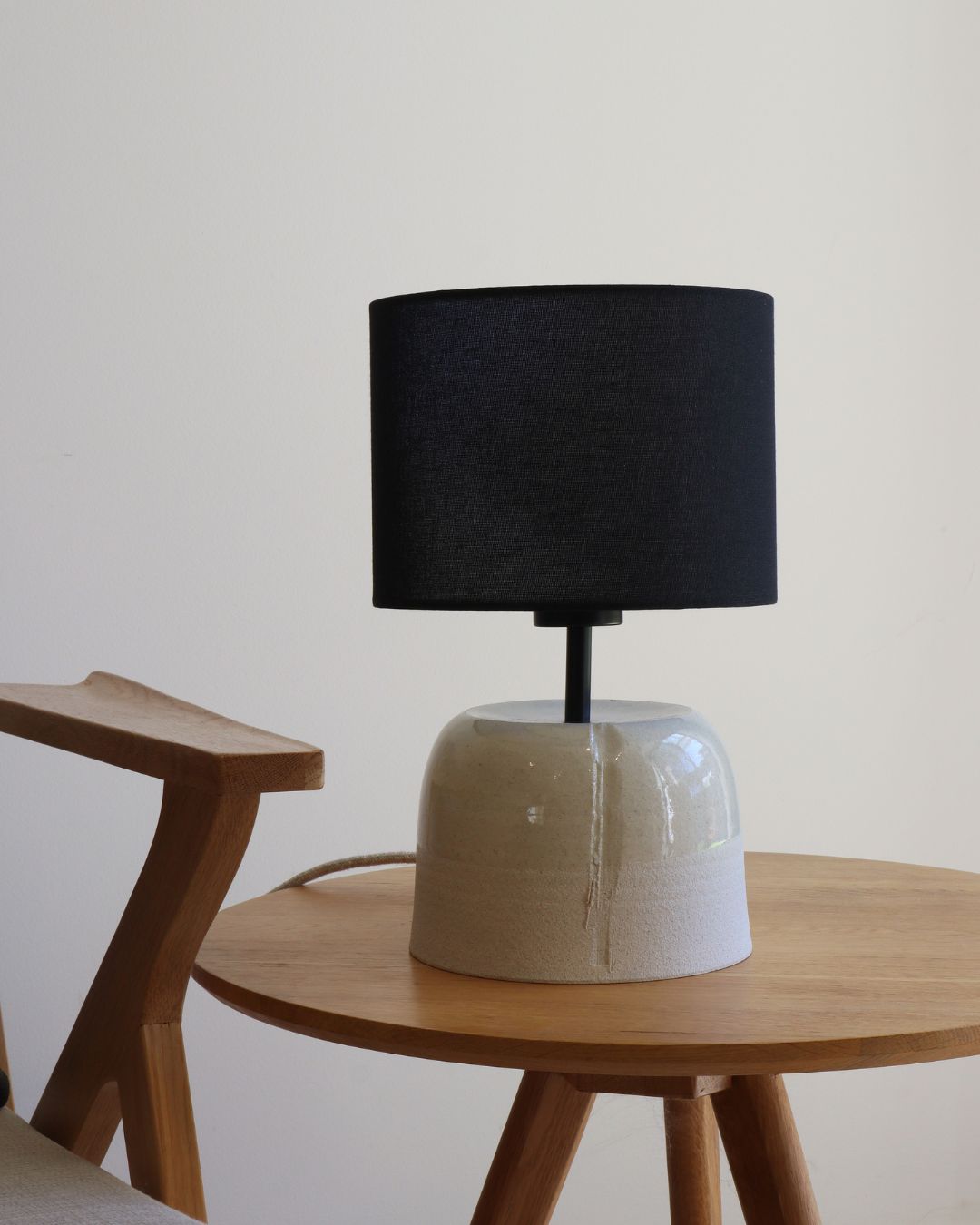 Bedside table lamp